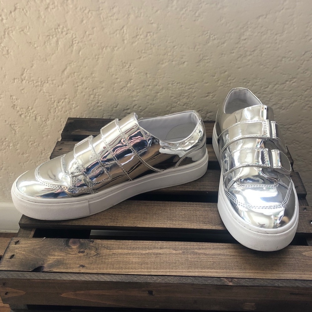 🔥5 for $25🔥 ZARA silver fashion sneaker